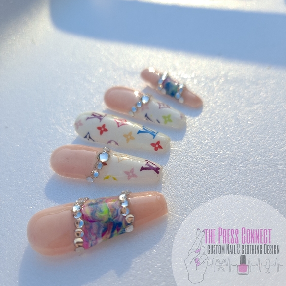 Press on Nails - Picture 2 of 5